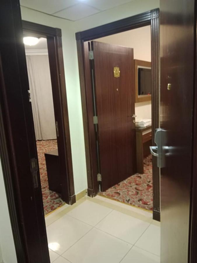 Sky View Hotel, Madinah Medyna Zewnętrze zdjęcie