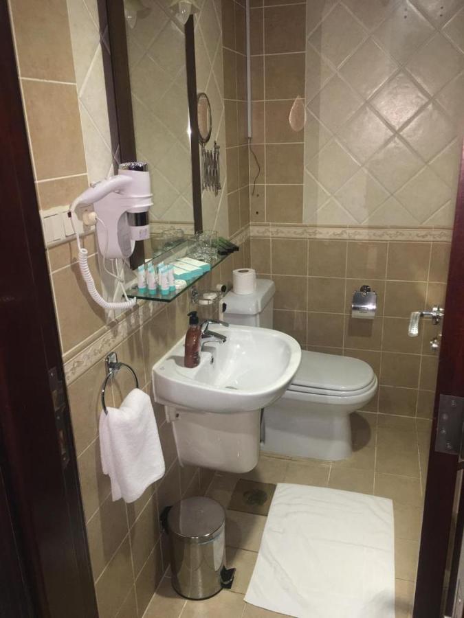 Sky View Hotel, Madinah Medyna Zewnętrze zdjęcie