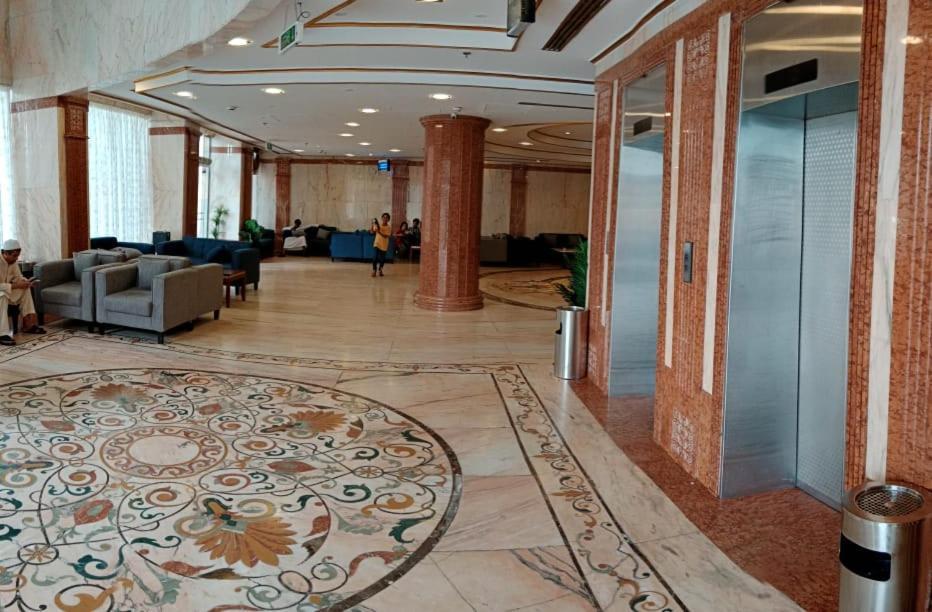 Sky View Hotel, Madinah Medyna Zewnętrze zdjęcie