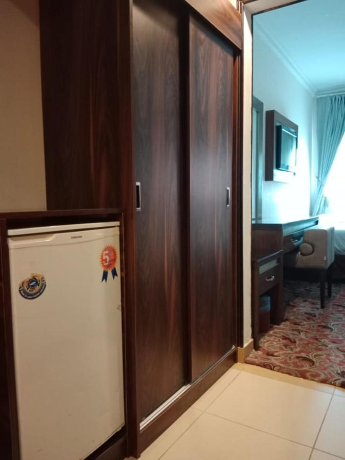 Sky View Hotel, Madinah Medyna Zewnętrze zdjęcie
