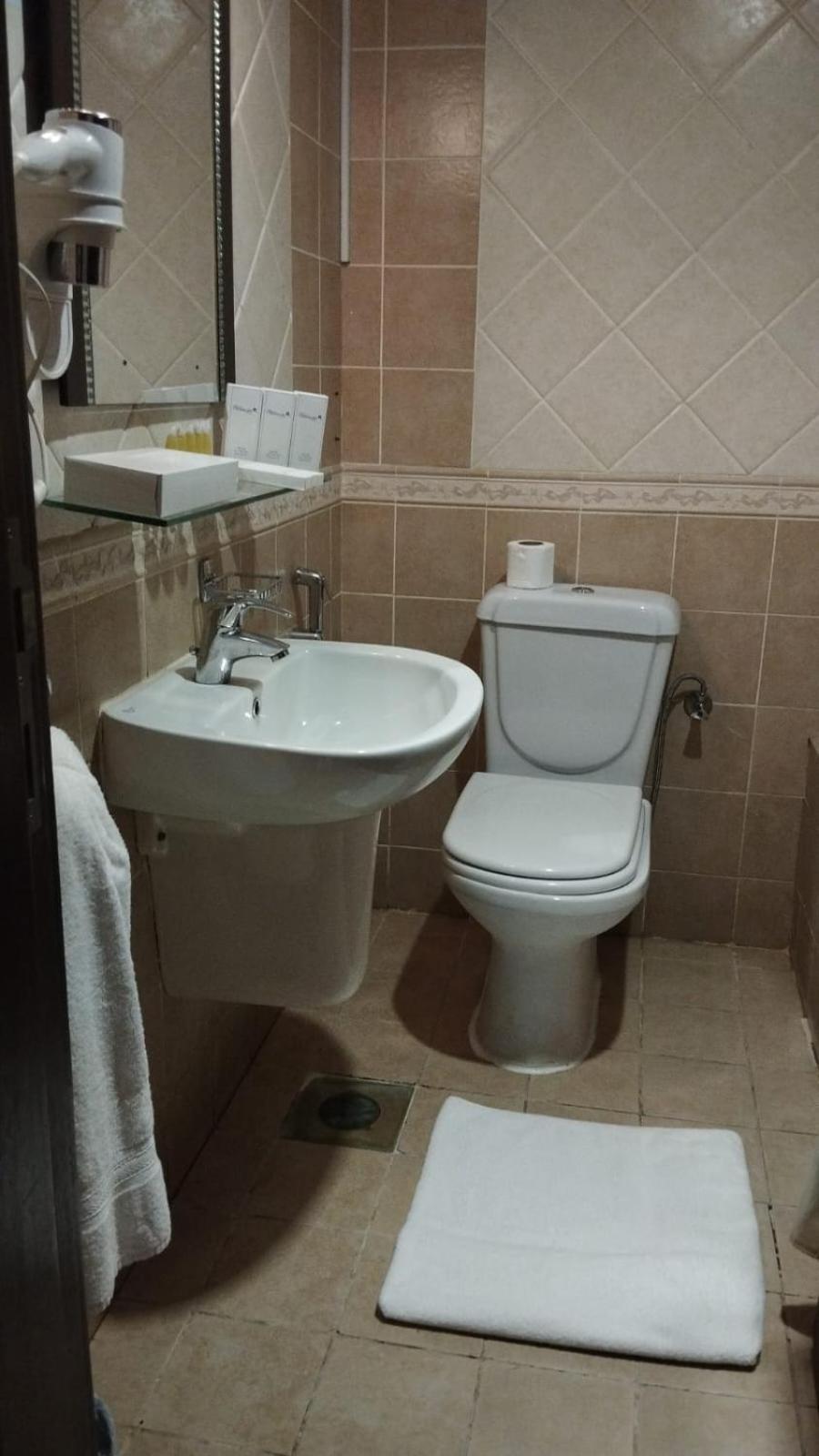 Sky View Hotel, Madinah Medyna Zewnętrze zdjęcie